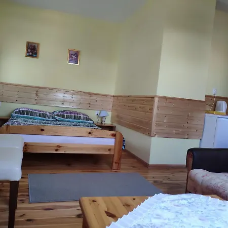 Wakacyjne Nad Jeziorem Juksty Κατάλυμα σε φάρμα *